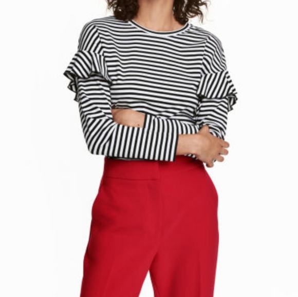 H&M Tops - H&M MATERNITY Black & White Ruffle Top